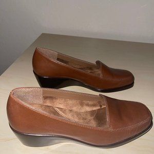 Aerosoles Cognac Leather 10 Wide Excellent